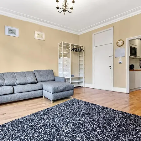 Main Street Corner Great 1Bedroom Flat - Richmond London Exterior photo