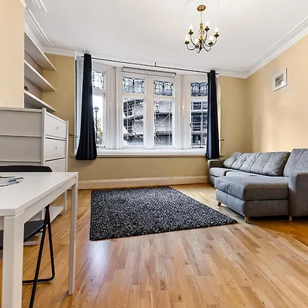 Main Street Corner Great 1Bedroom Flat - Richmond London Exterior photo