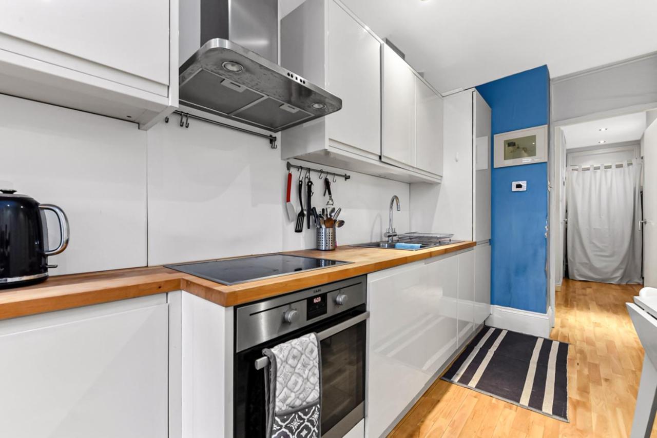 Main Street Corner Great 1bedroom Flat - Richmond Londra